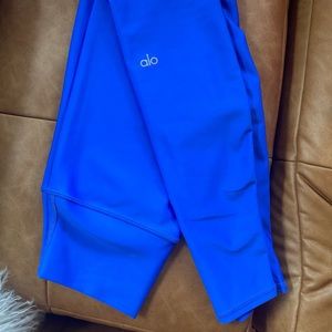 Alo Airlift “alo blue” size Small